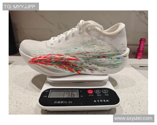 安踏全掌氮篮球鞋助力运动表现提升让你在球场上尽显风采 安踏全掌氮篮球鞋助力运动表现提升让你在球场上尽显风采